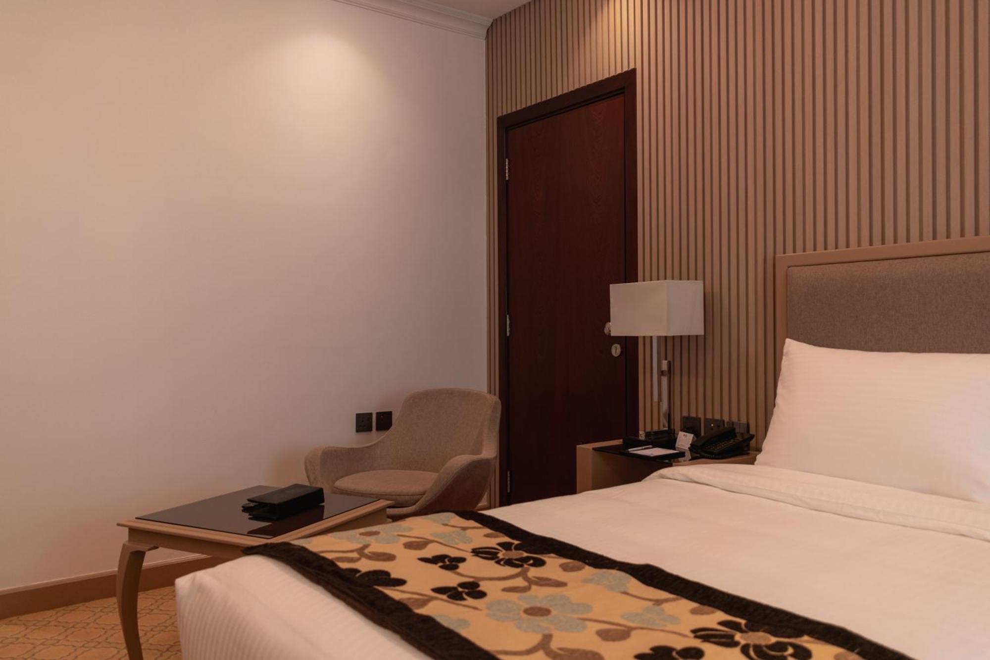 Best Western Plus Jeddah Hotel Madinah Road מראה חיצוני תמונה