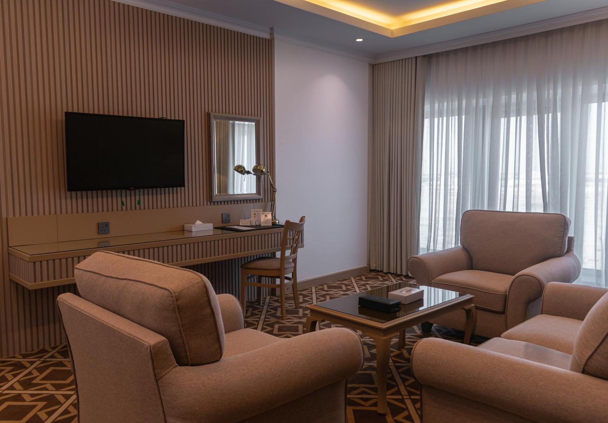 Best Western Plus Jeddah Hotel Madinah Road מראה חיצוני תמונה