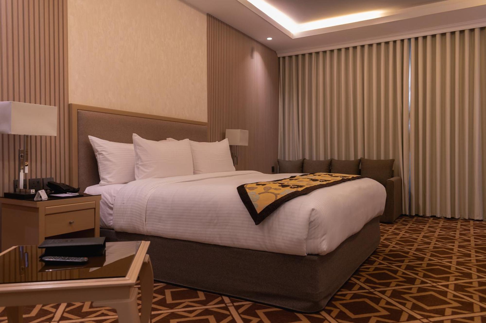 Best Western Plus Jeddah Hotel Madinah Road מראה חיצוני תמונה